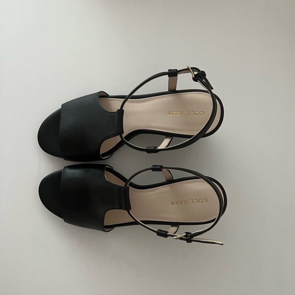 NIB NWT COLE HAAN MADDIE OPEN TOE WEDGE BLACK 7/37 W13616 - Picture 4 of 6